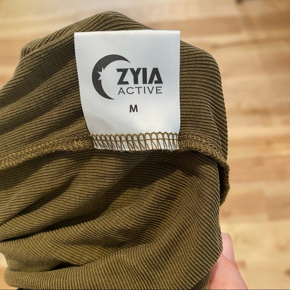 ZYIA - Picture 3 of 3